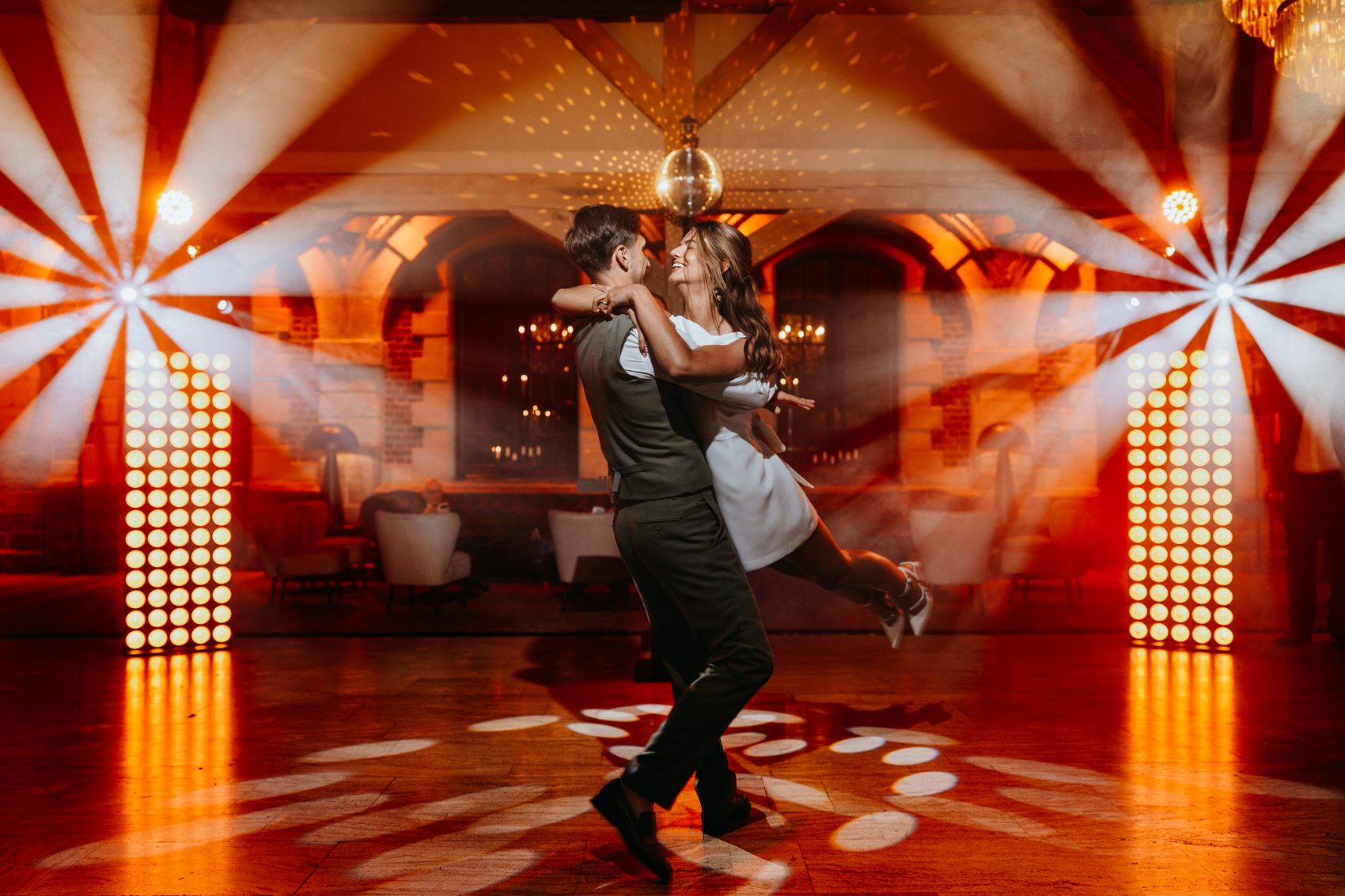 La première danse sous les projecteurs