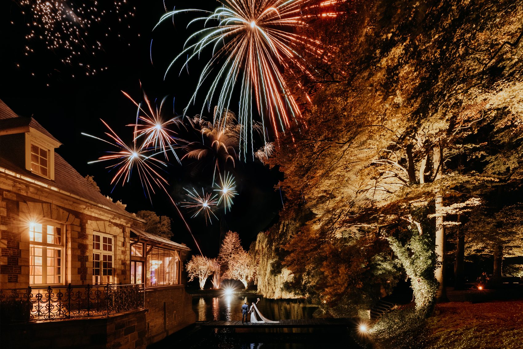 Le feu d’artifice au-dessus du domaine