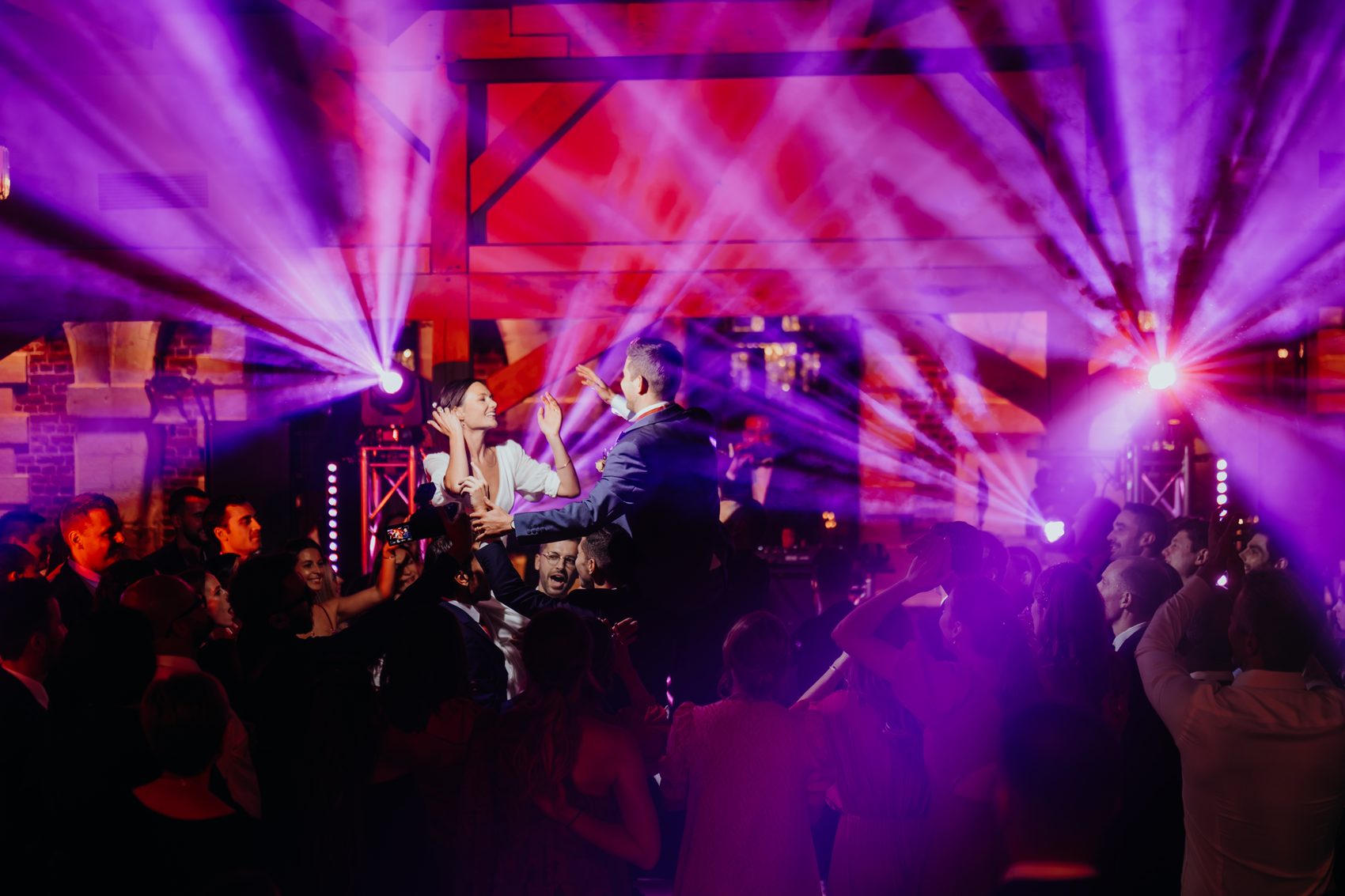 La piste de danse sous les lasers
